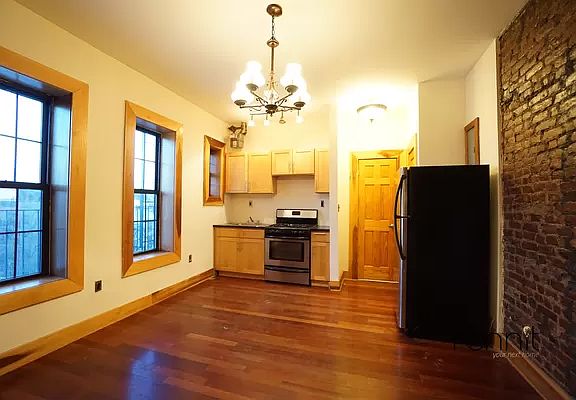2nd image of 140A Lexington Ave #8A