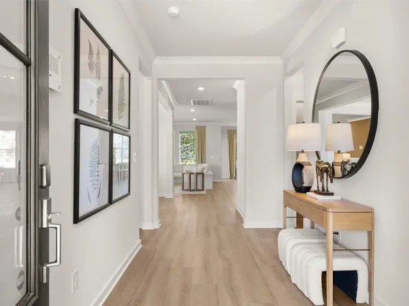 2453 Williams Ridge Dr, Columbia, TN 38401