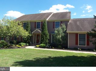 4 Devonshire Dr, New Hope, PA 18938