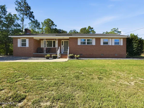 1105 Oak Avenue, Hamlet, NC 28345
