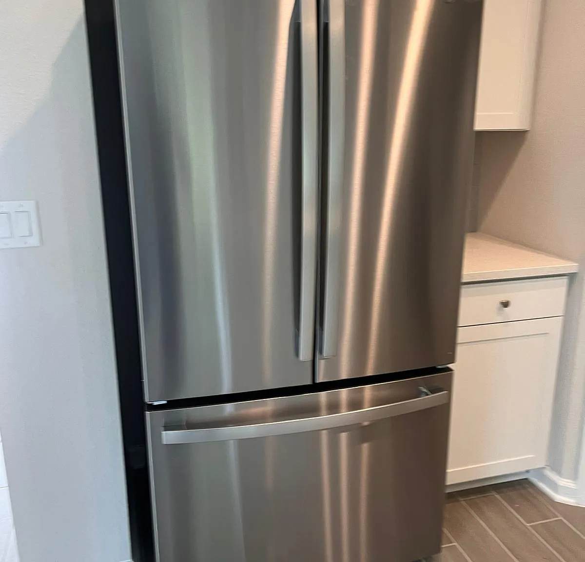 3 bed, 1864 sqft, $2,445 — Photo 3