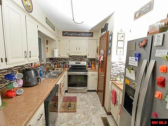 4th image of 1313 Meadowbrook Dr