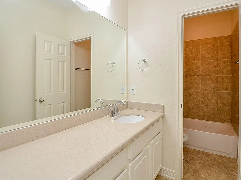 6510 Arroyo Springs Ln — Photo 17