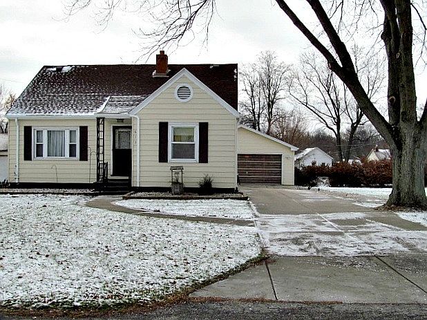 1st image of 613 Bazore St