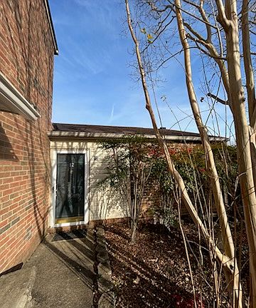 2nd image of 12-105 Dehart Dr