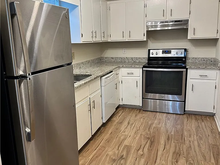 120 Pinehurst Ct #2 — Photo 7