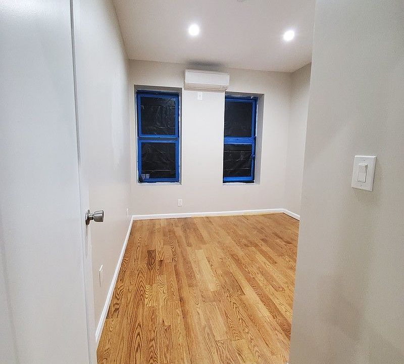 2nd image of 1833 Park Pl #2A