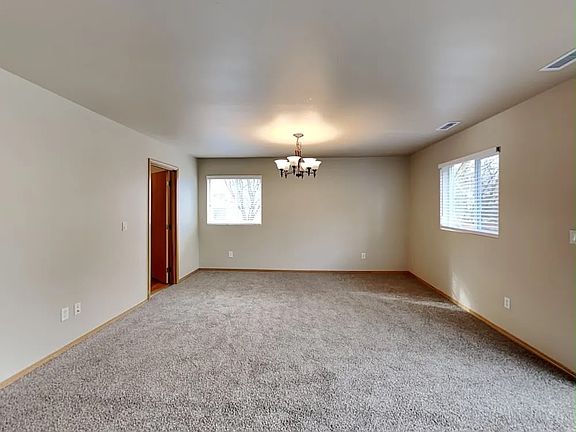 5th image of 16948 SE 183rd Pl