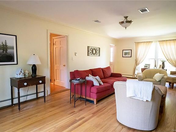 4th image of 5 Hinchcliffe Dr