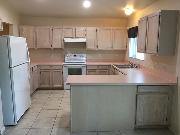 4th image of 812 Cebu Pl #0
