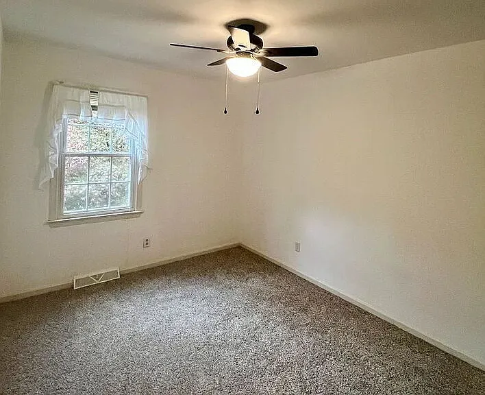 1000 Huntwood Ln — Photo 15