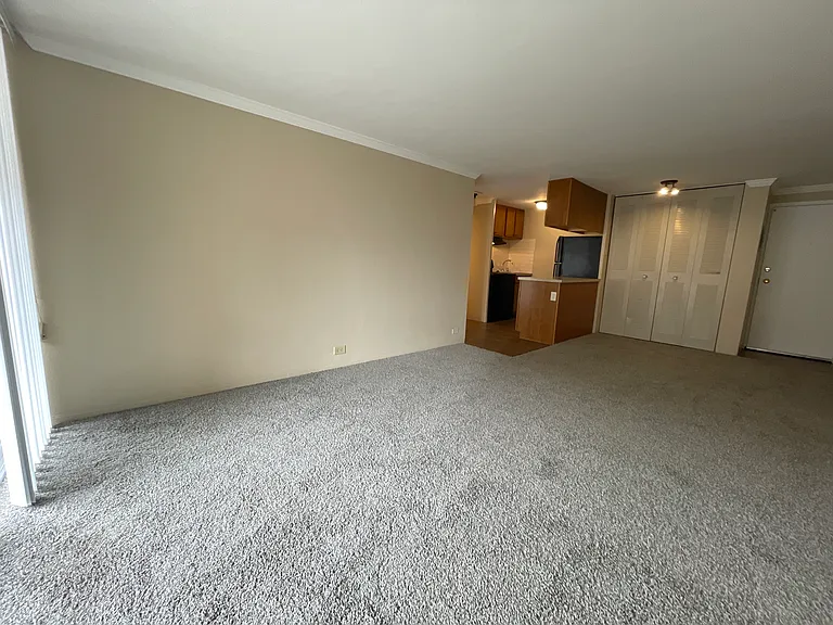 Residence at Governors Park — Photo 30
