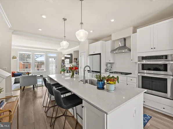 2236 Glebe Rd, Arlington, VA 22206
