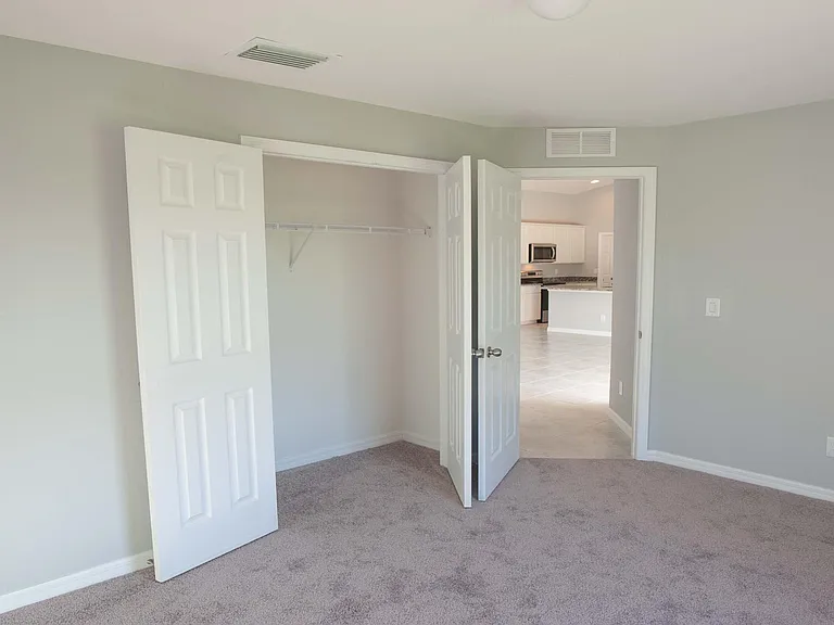 1805 SW 3rd Pl — Photo 8