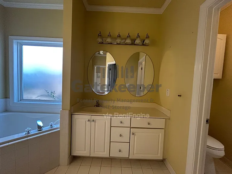 111 Hanbury Ln — Photo 14
