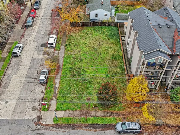 7134 N Richmond Ave, Portland, OR 97203