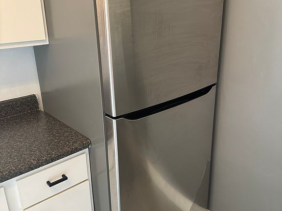 5th image of 1641 Robinwood Ave #1