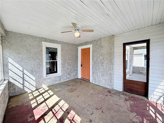 4th image of 126 Cherry St