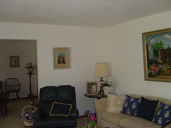 5th image of 821 Prestwick Pkwy