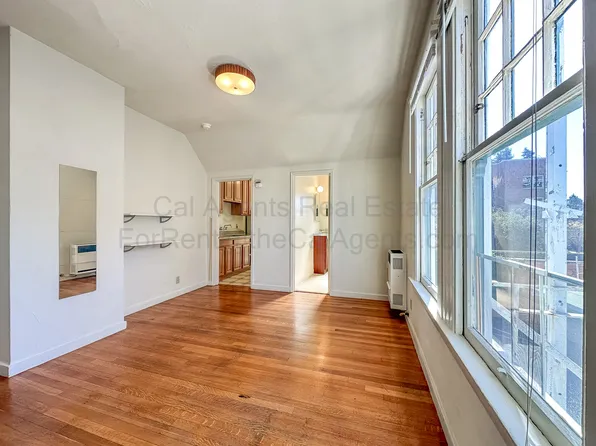 2710 Haste St, Berkeley, CA