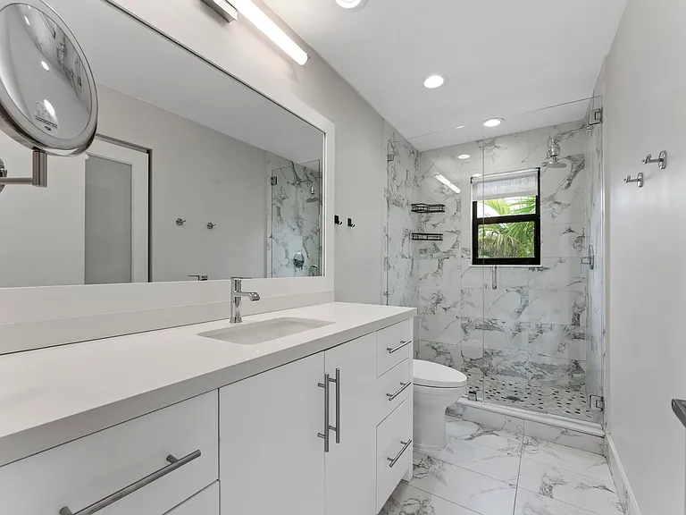 1121 Bel Air Dr — Photo 21