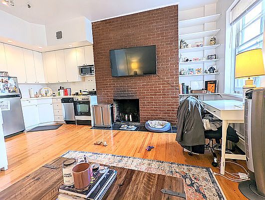 1st image of 157 W 95th St APT 3B