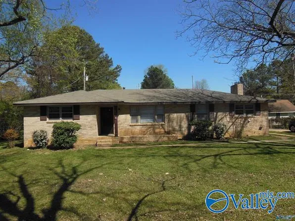 528 Harolds Dr NW, Huntsville, AL 35806