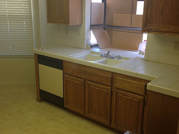 3rd image of 425 Avenida Miravella St