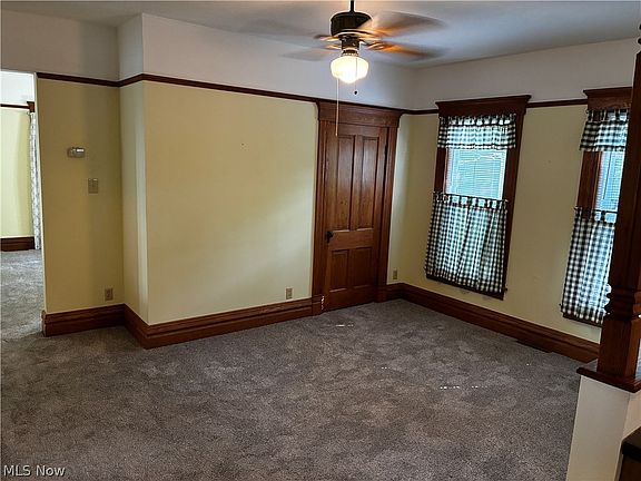 4th image of 813-815 Washington St