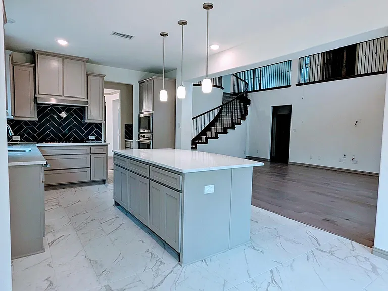 1813 Ordonez Dr — Photo 13