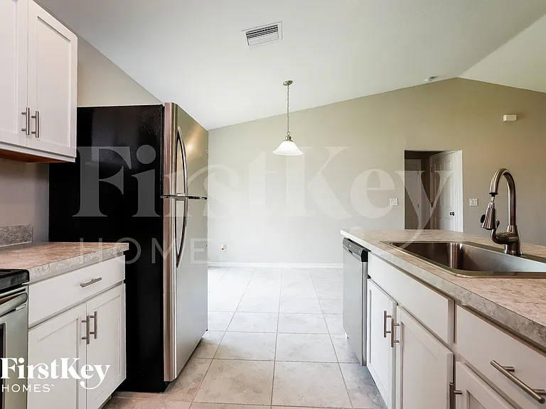 1113 NW 1st Ave — Photo 7