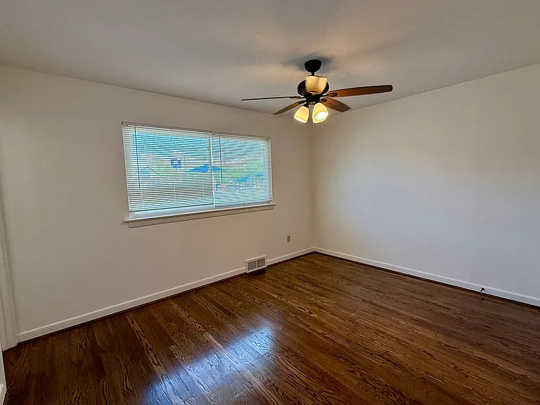 615 Loyola Dr — Photo 12