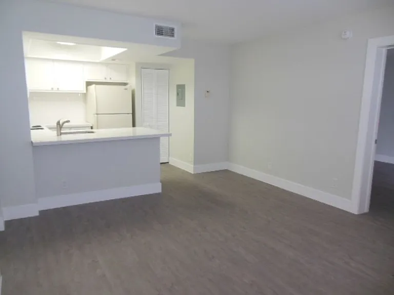 738 Executive Center Dr #35-10-35 — Photo 8