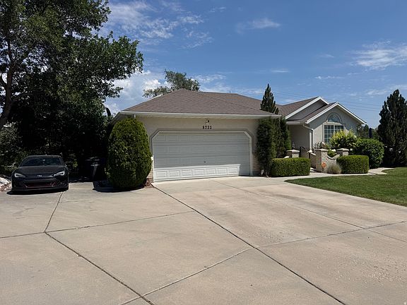 2nd image of 8733 Fairway Dr