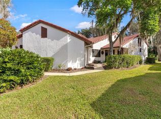 401 Clusterwood Dr, Yalaha, FL 34797