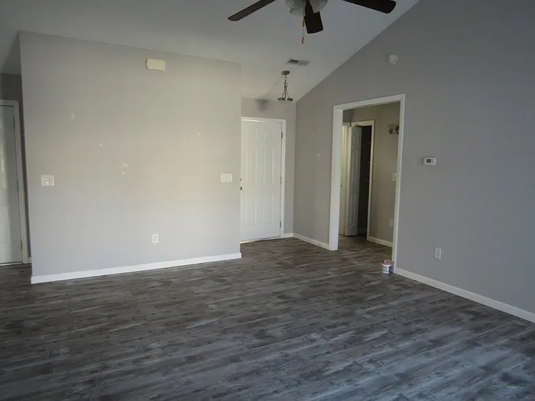 151 Heath Dr — Photo 22