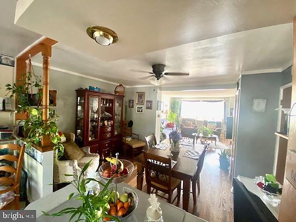4th image of 8638 Glenloch St