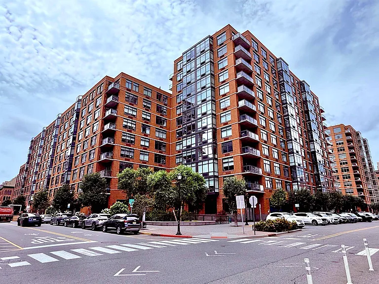1400 Hudson St #510 — Photo 23