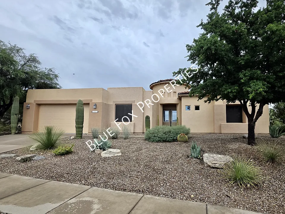 5070 N Coronado Vistas Pl