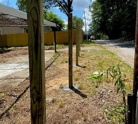 2nd image of 0 Larchwood Rd SW Lot 0