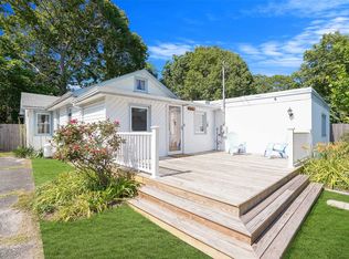 25 Seaford Rd, Mastic Beach, NY 11951