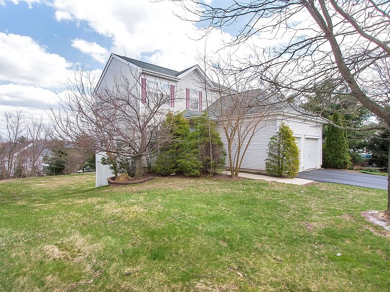 1st image of 31 Park Knoll Dr