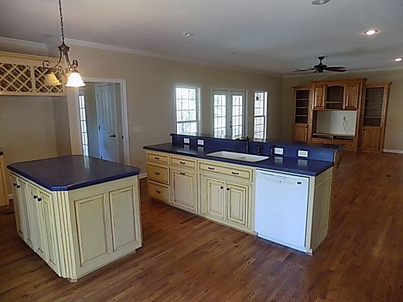 5th image of 1604 County Road 601