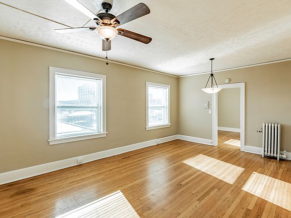 2nd image of 2510 Harney St #9