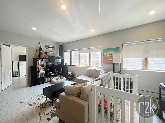 Rented by Realty 2000 Corp | media 16