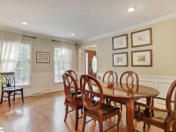 5th image of 106 Holly Hill Ln