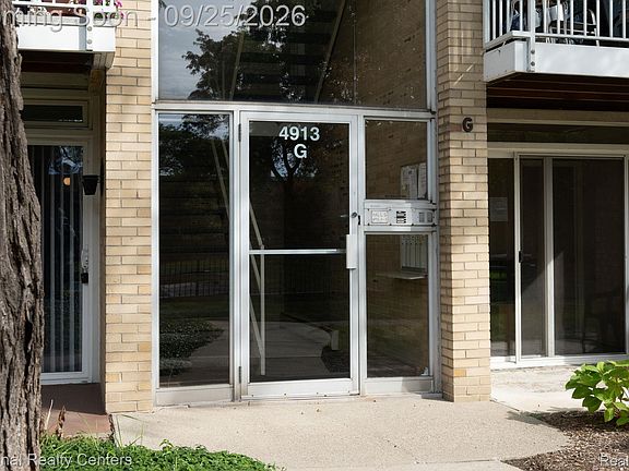 4th image of 4913 Crooks Rd APT G1