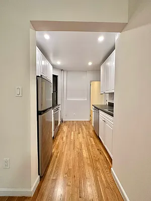 Rented by Waverly Realty Associates | media 24