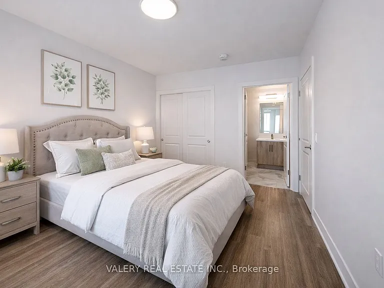 155 King St N #606 — Photo 4