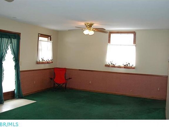 4th image of 4600 Saint Francis Ln